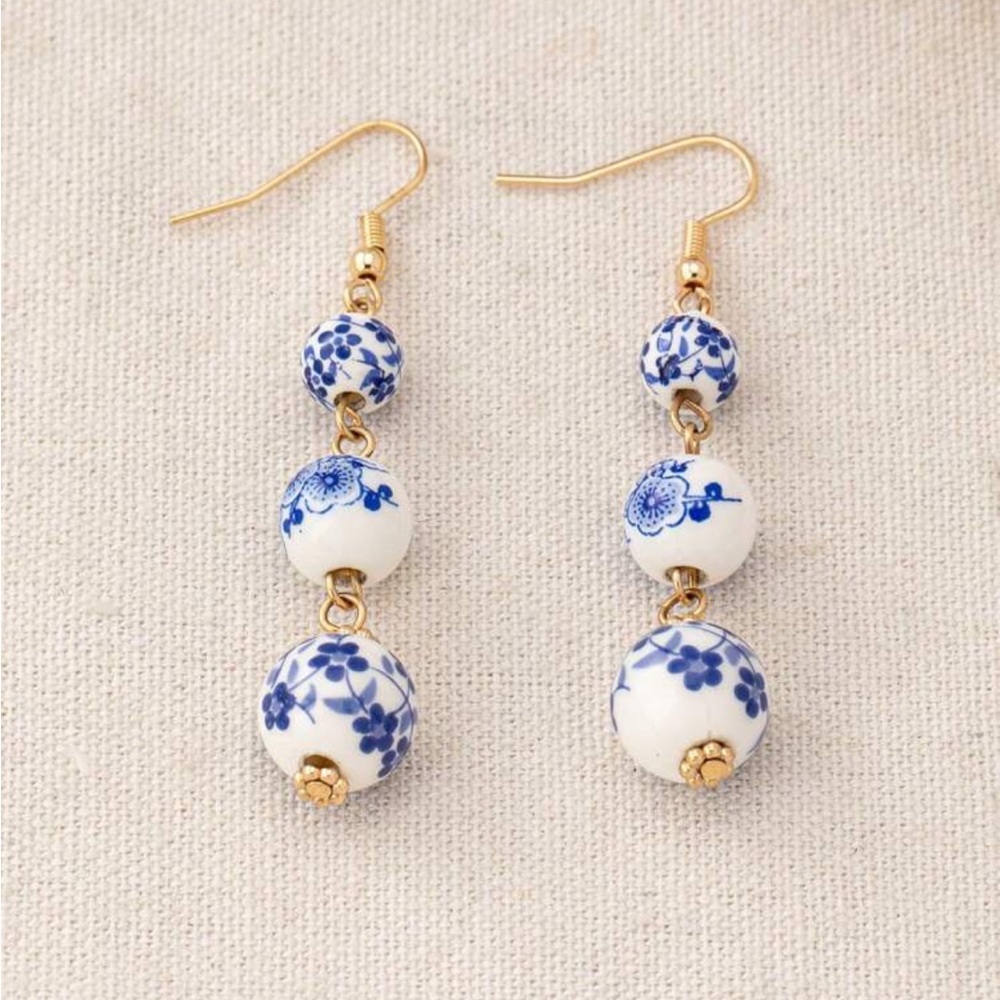 BRAND NEW⚗️Hand-Painted Vintage Blue and White Porcelain Pattern Drop Earrings